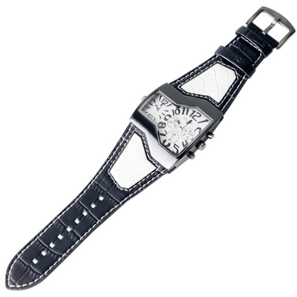 OULM Steampunk Watch – White & Black Dial – Irregular Quartz Design - Picture 2 of 5